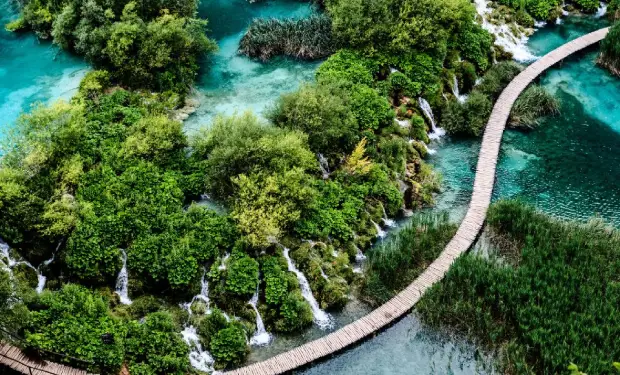 Guía de Viaje a los Lagos Plitvice