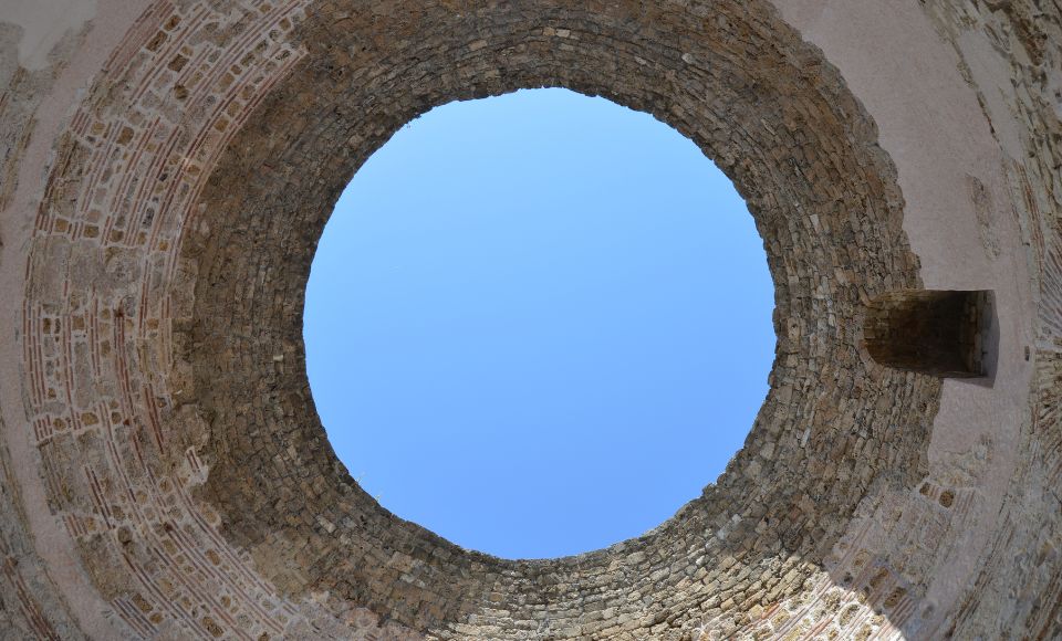 Vestíbulo del Palacio de Dioclesiano en Split, Itinerario de viaje por split, qué ver en Split, Palacio Dioclesiano